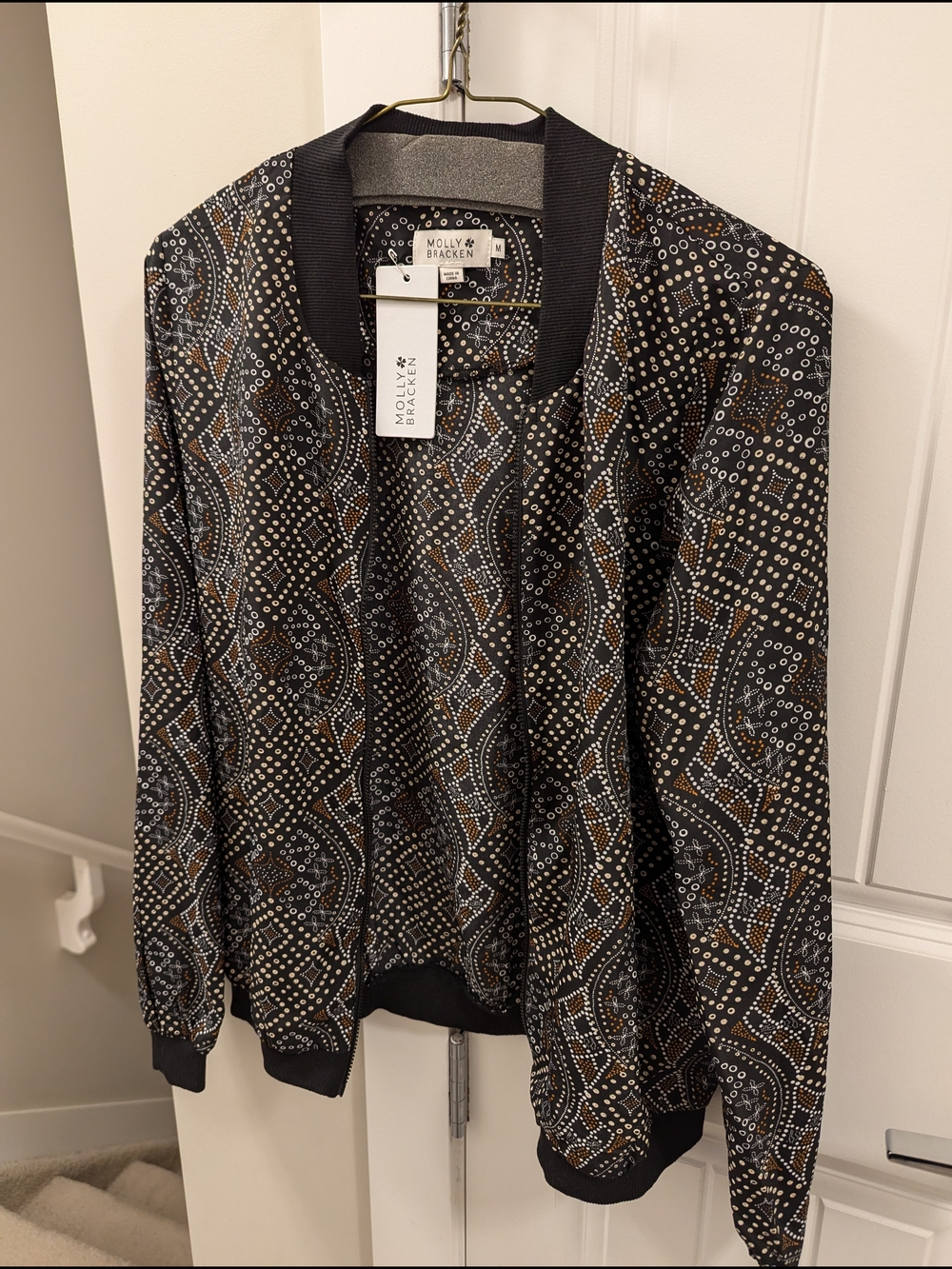 MOLLY BRACKEN - BRAND NEW Black Patterned Light Jacket